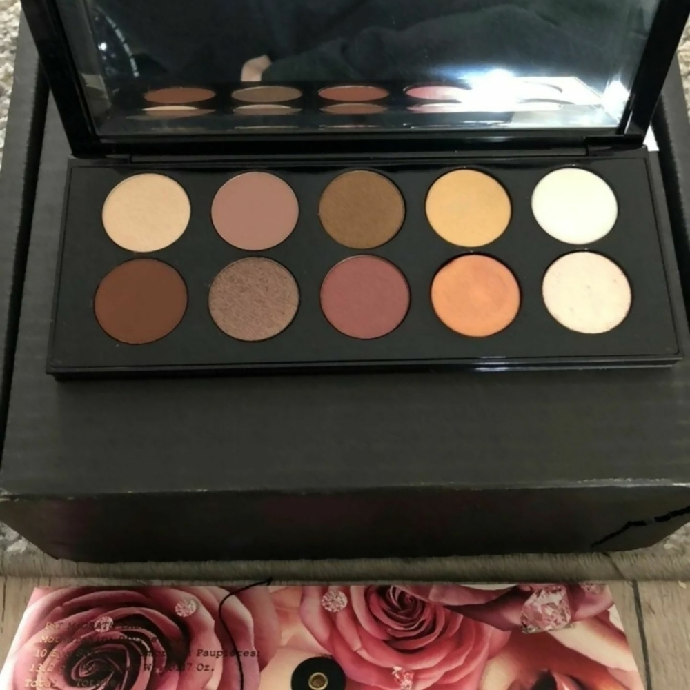 Pat McGrath Devine rose Palatte